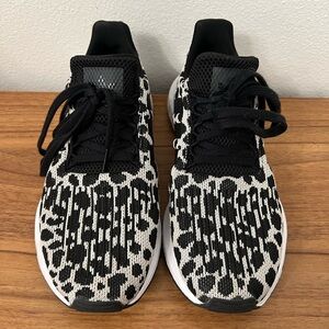 Adidas Swift Sneakers